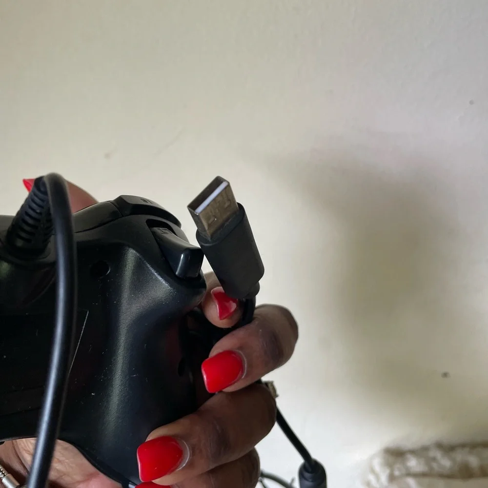 Black Xbox 360 Wired Controller for Gaming NOT TESTED